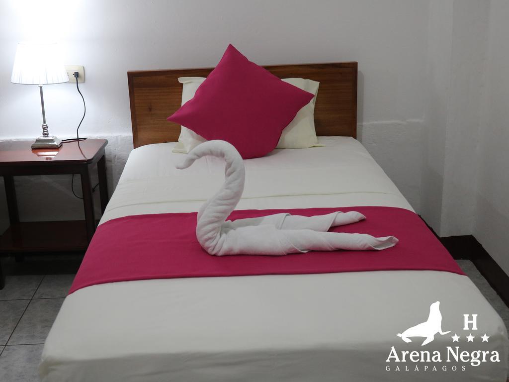 Hostal Arena Negra Puerto Ayora  Kültér fotó