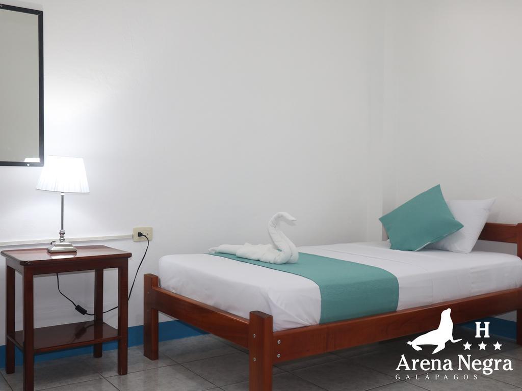 Hostal Arena Negra Puerto Ayora  Kültér fotó