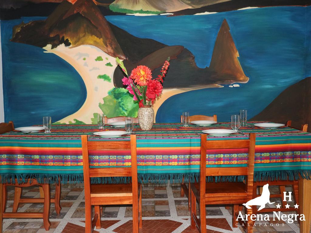 Hostal Arena Negra Puerto Ayora  Kültér fotó