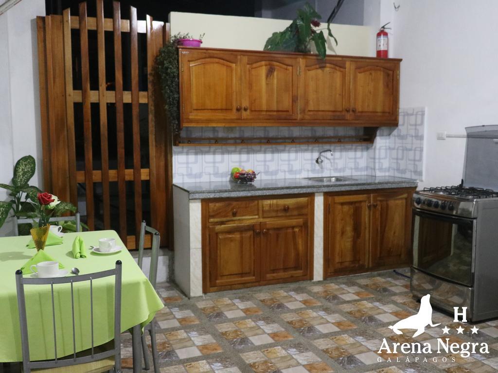 Hostal Arena Negra Puerto Ayora  Kültér fotó