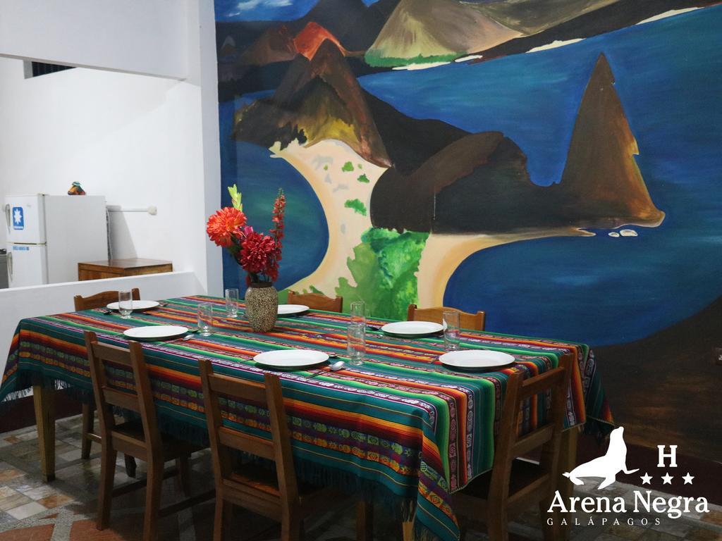 Hostal Arena Negra Puerto Ayora  Kültér fotó