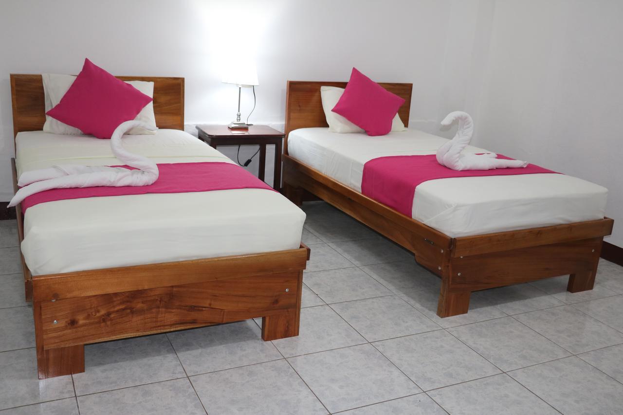 Hostal Arena Negra Puerto Ayora  Kültér fotó