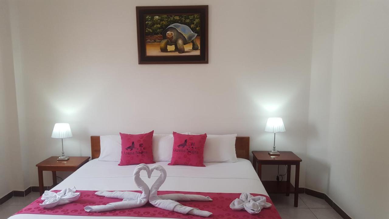 Hostal Arena Negra Puerto Ayora  Kültér fotó